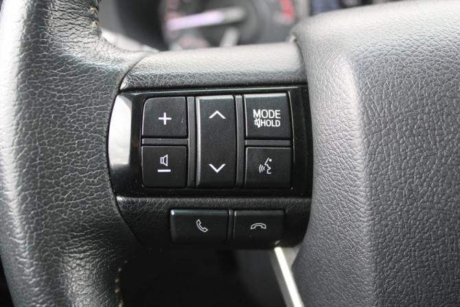Toyota Hilux VIII Рестайлинг 2 с пробегом 2022 года, цена 4 450 000 рублей, 162000 км, пикап, Автокод Объявления