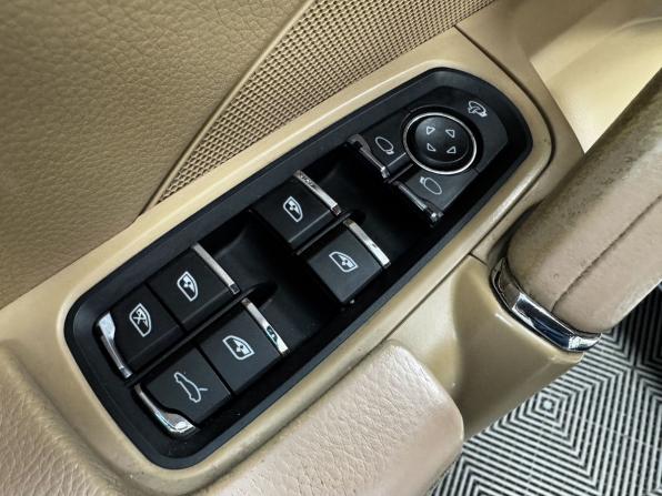 Porsche Cayenne II (958) с пробегом 2011 года, цена 2 550 000 рублей, 246269 км, внедорожник, Автокод Объявления