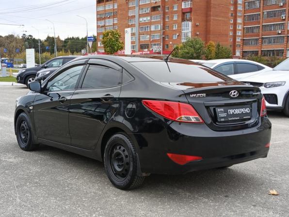 Hyundai Solaris I с пробегом 2014 года, цена 890 000 рублей, 131436 км, седан, Автокод Объявления
