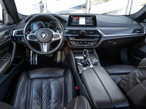 BMW 5 серии VII (G30/G31/G38) с пробегом 2019 года, цена 4 098 000 рублей, 93250 км, седан, Автокод Объявления