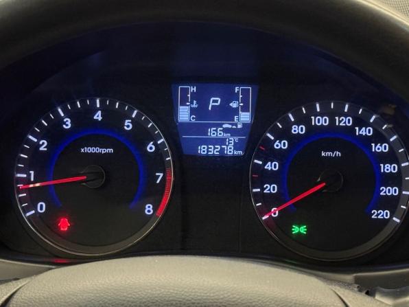 Hyundai Solaris I Рестайлинг с пробегом 2015 года, цена 825 000 рублей, 183000 км, седан, Автокод Объявления