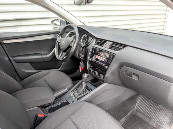 Skoda Octavia III (A7) Рестайлинг с пробегом 2020 года, цена 1 690 000 рублей, 126026 км, лифтбек, Автокод Объявления