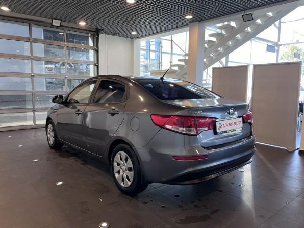 Kia Rio III Рестайлинг с пробегом 2015 года, цена 880 000 рублей, 183701 км, седан, Автокод Объявления