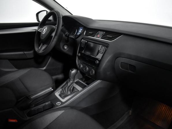 Skoda Octavia III (A7) Рестайлинг с пробегом 2018 года, цена 2 050 000 рублей, 89948 км, лифтбек, Автокод Объявления
