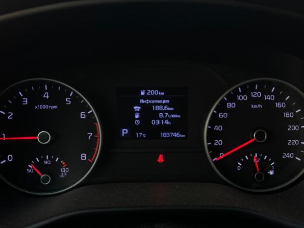Kia Sportage IV Рестайлинг с пробегом 2019 года, цена 1 799 000 рублей, 183000 км, внедорожник, Автокод Объявления