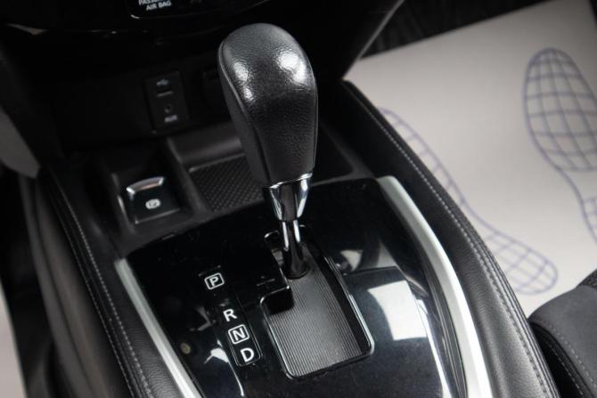 Nissan Qashqai II с пробегом 2018 года, цена 1 429 000 рублей, 131200 км, внедорожник, Автокод Объявления
