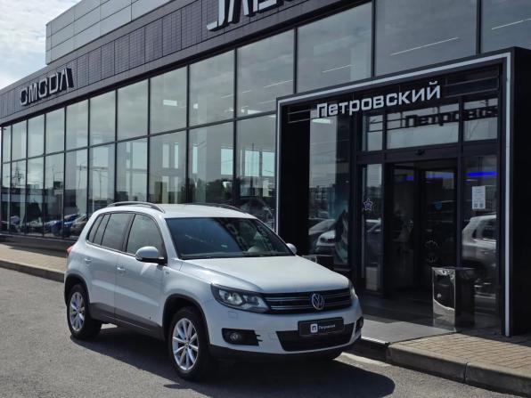 Volkswagen Tiguan I Рестайлинг с пробегом 2015 года, цена 1 000 000 рублей, 244868 км, внедорожник, Автокод Объявления