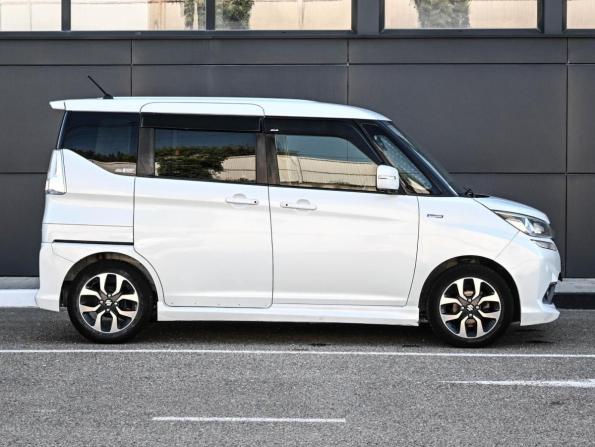 Suzuki Solio III с пробегом 2015 года, цена 924 000 рублей, 246082 км, микровэн, Автокод Объявления