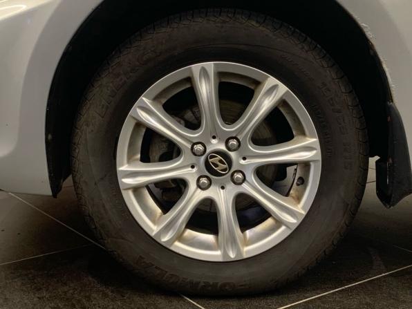 Hyundai Solaris I с пробегом 2012 года, цена 599 000 рублей, 177550 км, седан, Автокод Объявления