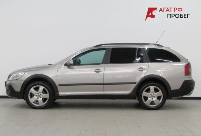 Skoda Octavia II (A5) Рестайлинг с пробегом 2010 года, цена 798 000 рублей, 220274 км, универсал, Автокод Объявления