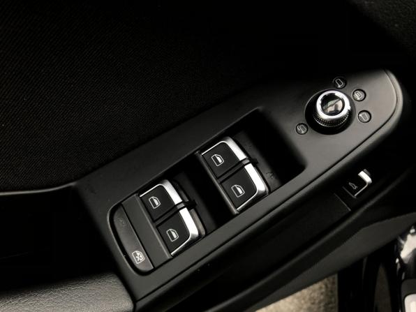 Audi A4 IV (B8) Рестайлинг с пробегом 2013 года, цена 1 359 000 рублей, 238000 км, седан, Автокод Объявления