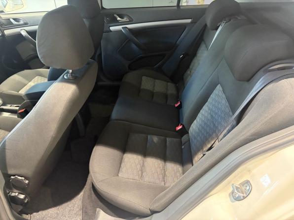 Skoda Octavia II (A5) Рестайлинг с пробегом 2011 года, цена 699 000 рублей, 300000 км, лифтбек, Автокод Объявления