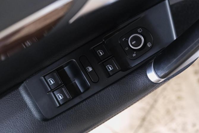 Volkswagen Passat B7 с пробегом 2012 года, цена 1 469 000 рублей, 203300 км, седан, Автокод Объявления