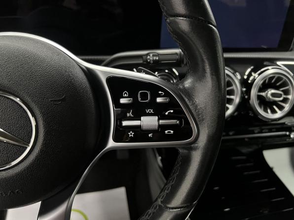 Mercedes-Benz A-Класс IV (W177) с пробегом 2019 года, цена 2 295 000 рублей, 93698 км, хэтчбек, Автокод Объявления