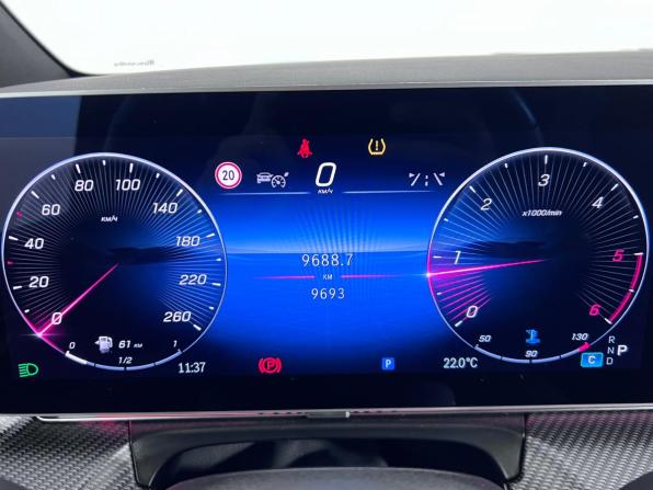 Mercedes-Benz V-Класс III (W447) Рестайлинг 2 с пробегом 2024 года, цена 10 899 000 рублей, 9692 км, минивэн, Автокод Объявления