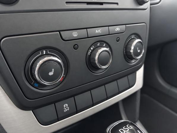 Skoda Yeti I Рестайлинг с пробегом 2015 года, цена 1 149 000 рублей, 226664 км, внедорожник, Автокод Объявления