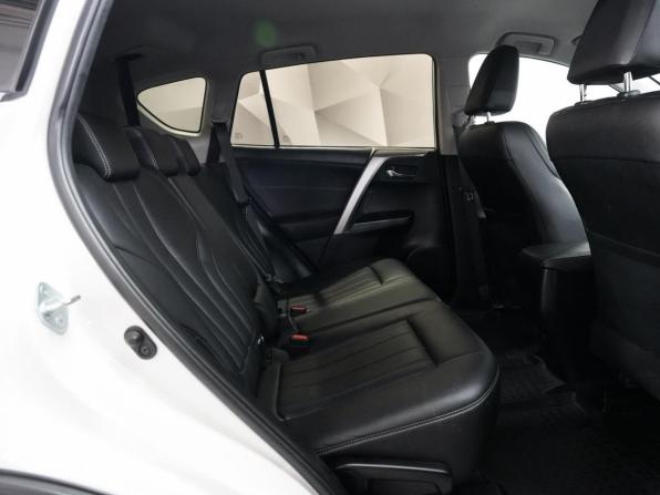 Toyota RAV4 IV (XA40) Рестайлинг с пробегом 2017 года, цена 2 350 000 рублей, 166013 км, внедорожник, Автокод Объявления