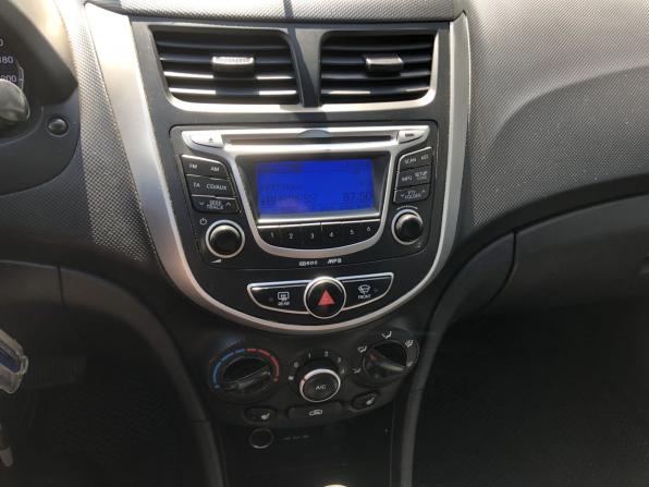 Hyundai Solaris I с пробегом 2013 года, цена 758 500 рублей, 240350 км, седан, Автокод Объявления