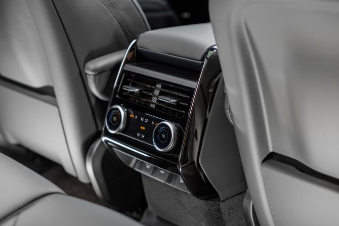 Новый Land Rover Range Rover Sport III 2024 года, цена 23 000 000 рублей, внедорожник, Автокод Объявления