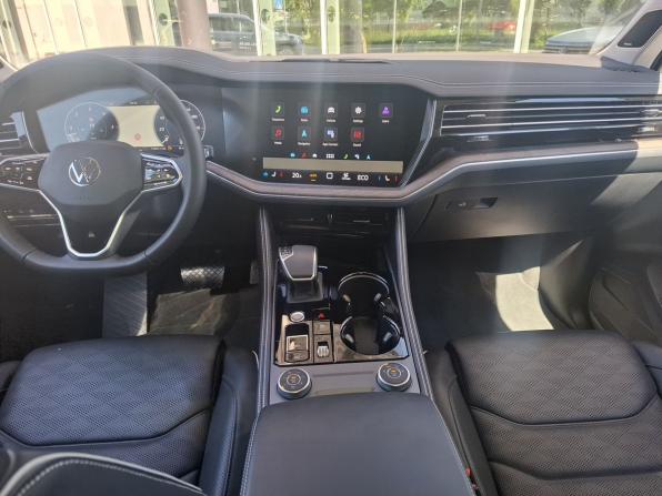 Volkswagen Touareg III Рестайлинг с пробегом 2024 года, цена 10 690 000 рублей, 13255 км, внедорожник, Автокод Объявления
