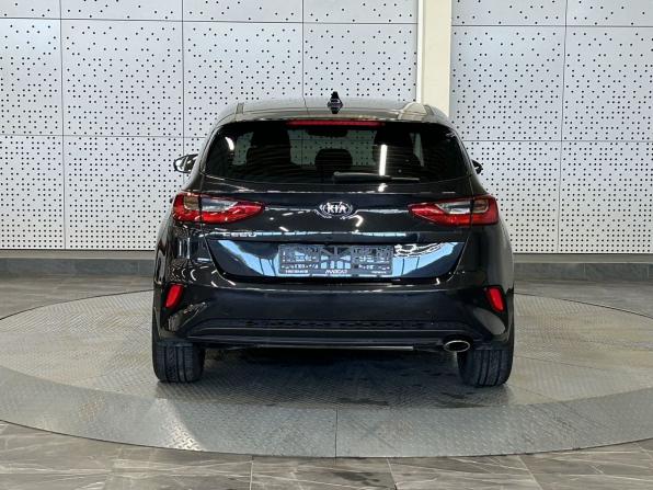 Kia Ceed III с пробегом 2018 года, цена 960 000 рублей, 61495 км, хэтчбек, Автокод Объявления