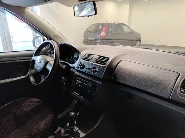 Skoda Fabia II Рестайлинг с пробегом 2011 года, цена 735 000 рублей, 153213 км, хэтчбек, Автокод Объявления