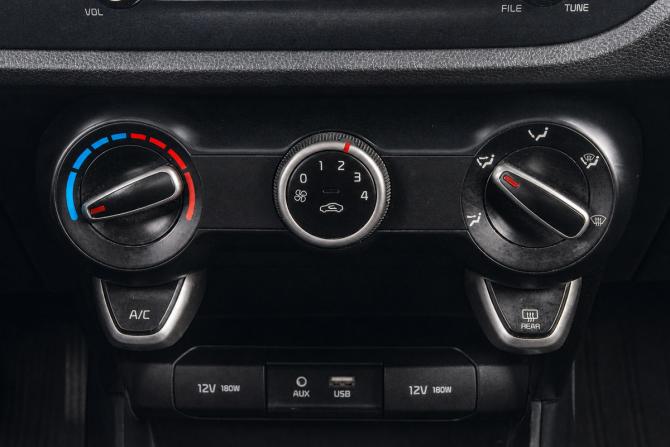 Kia Rio IV с пробегом 2019 года, цена 1 379 000 рублей, 64500 км, хэтчбек, Автокод Объявления