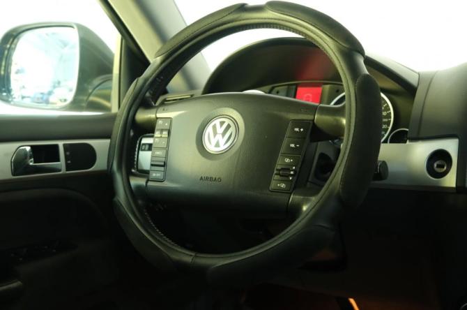 Volkswagen Touareg I Рестайлинг с пробегом 2009 года, цена 1 119 000 рублей, 265000 км, внедорожник, Автокод Объявления