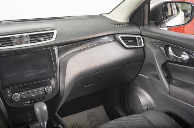 Nissan Qashqai II с пробегом 2017 года, цена 1 659 000 рублей, 123000 км, внедорожник, Автокод Объявления