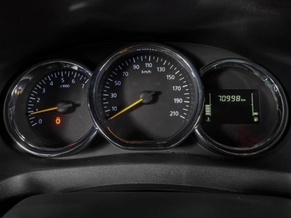 Renault Logan II Рестайлинг с пробегом 2019 года, цена 949 000 рублей, 70998 км, седан, Автокод Объявления