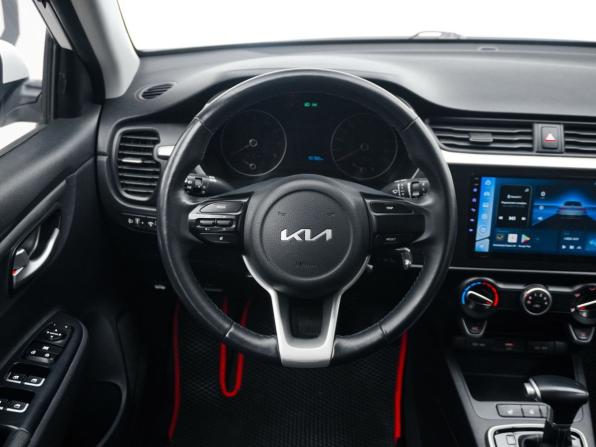 Kia Rio IV Рестайлинг с пробегом 2021 года, цена 1 510 000 рублей, 95781 км, хэтчбек, Автокод Объявления