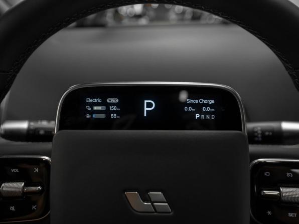 Li Auto (Lixiang) L9 I Рестайлинг с пробегом 2025 года, цена 10 700 000 рублей, 44 км, внедорожник, Автокод Объявления