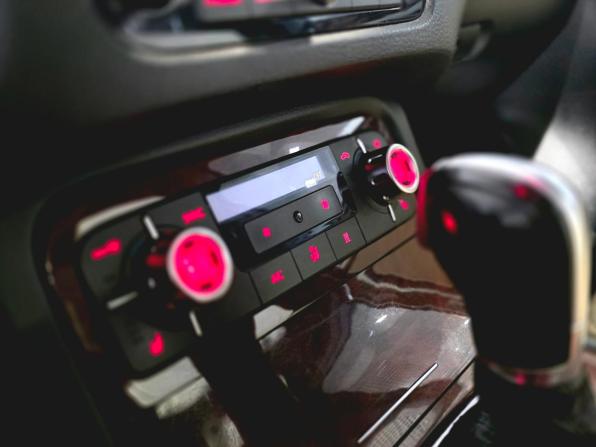 Volkswagen Touareg II с пробегом 2014 года, цена 1 900 000 рублей, 300000 км, внедорожник, Автокод Объявления