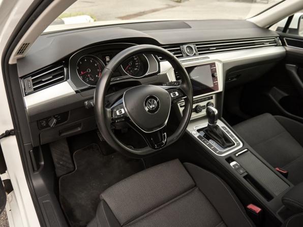 Volkswagen Passat B8 с пробегом 2019 года, цена 2 075 000 рублей, 121278 км, седан, Автокод Объявления