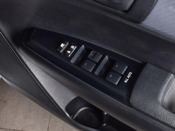 Toyota Corolla XI (E160 E170 E180) с пробегом 2013 года, цена 999 999 рублей, 238494 км, универсал, Автокод Объявления