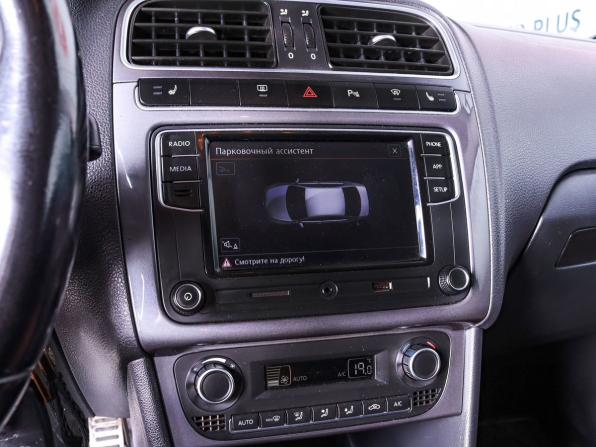 Volkswagen Polo V Рестайлинг с пробегом 2018 года, цена 1 100 000 рублей, 176526 км, седан, Автокод Объявления