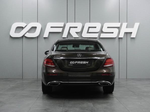 Mercedes-Benz E-Класс V (W213 S213 C238) с пробегом 2016 года, цена 2 399 000 рублей, 210613 км, седан, Автокод Объявления