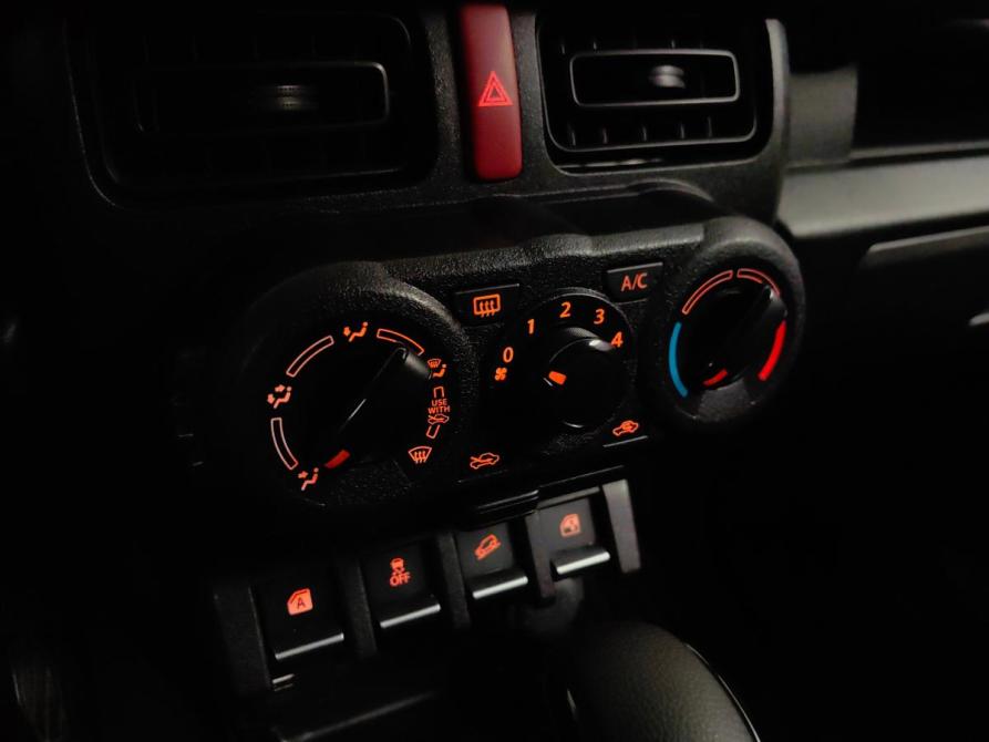 Suzuki Jimny IV Подольск  - изображение 16