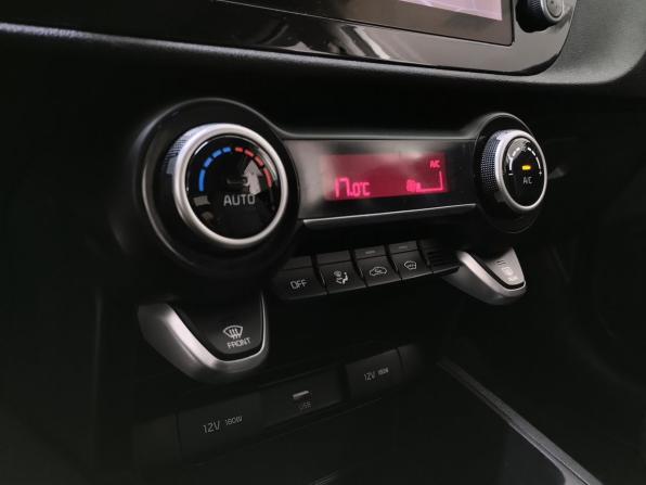 Kia Rio IV Рестайлинг с пробегом 2021 года, цена 1 720 000 рублей, 87438 км, хэтчбек, Автокод Объявления