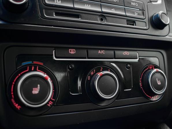 Volkswagen Jetta VI с пробегом 2014 года, цена 1 235 000 рублей, 130019 км, седан, Автокод Объявления