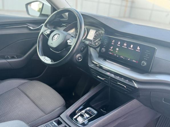 Skoda Octavia IV (A8) с пробегом 2021 года, цена 2 200 000 рублей, 124000 км, лифтбек, Автокод Объявления