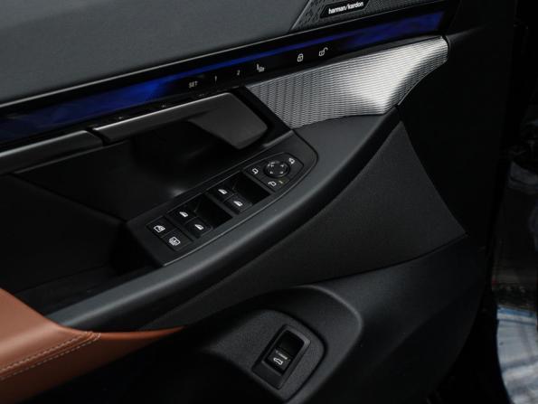 BMW 5 серии VIII (G60/G61/G68) с пробегом 2024 года, цена 8 200 000 рублей, 11474 км, седан, Автокод Объявления