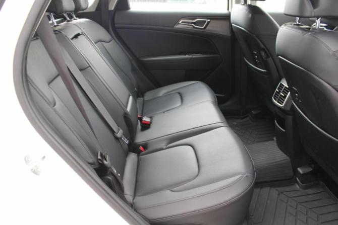 Kia Sportage V с пробегом 2022 года, цена 3 535 000 рублей, 63000 км, внедорожник, Автокод Объявления
