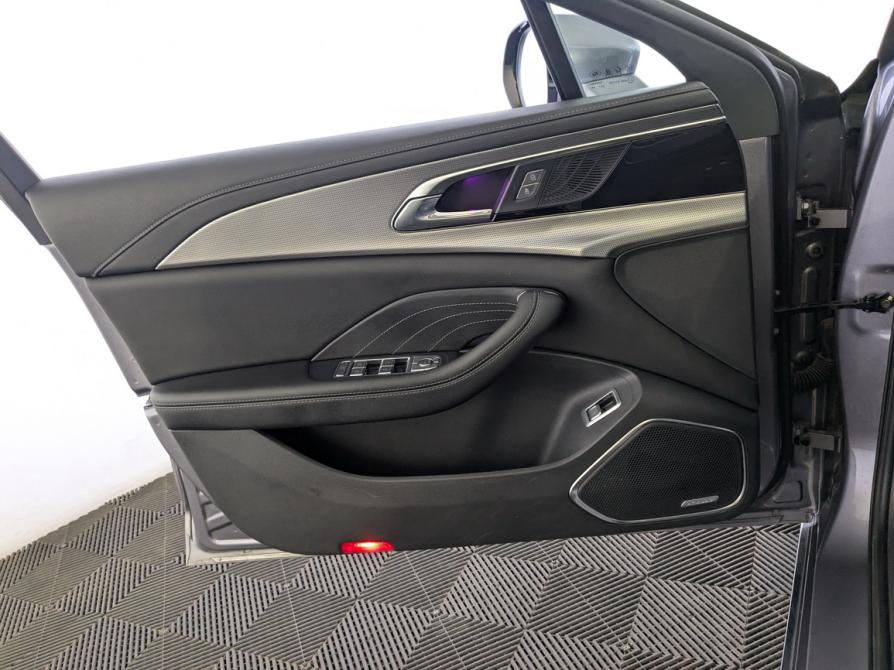 Hongqi H5 II Москва  - изображение 18