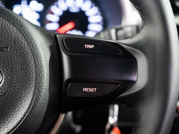 Kia Rio IV Рестайлинг с пробегом 2021 года, цена 1 199 500 рублей, 160096 км, хэтчбек, Автокод Объявления