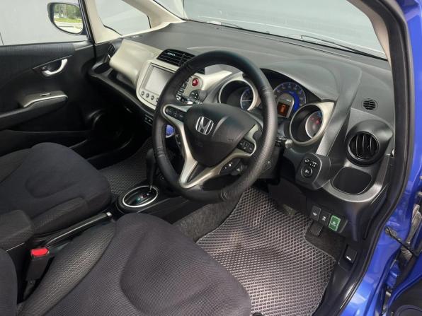 Honda Fit II с пробегом 2011 года, цена 690 000 рублей, 235000 км, хэтчбек, Автокод Объявления