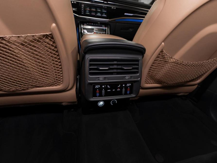 Audi Q8 I (4M) Москва  - изображение 17