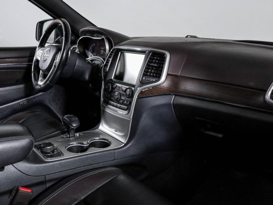 Jeep Grand Cherokee IV (WK2) Рестайлинг Москва  - изображение 9