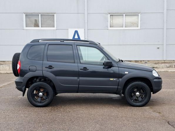 Chevrolet Niva I Рестайлинг с пробегом 2018 года, цена 605 000 рублей, 133425 км, внедорожник, Автокод Объявления