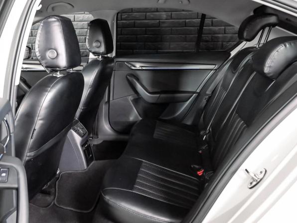 Skoda Octavia III (A7) Рестайлинг с пробегом 2018 года, цена 1 900 000 рублей, 143215 км, лифтбек, Автокод Объявления